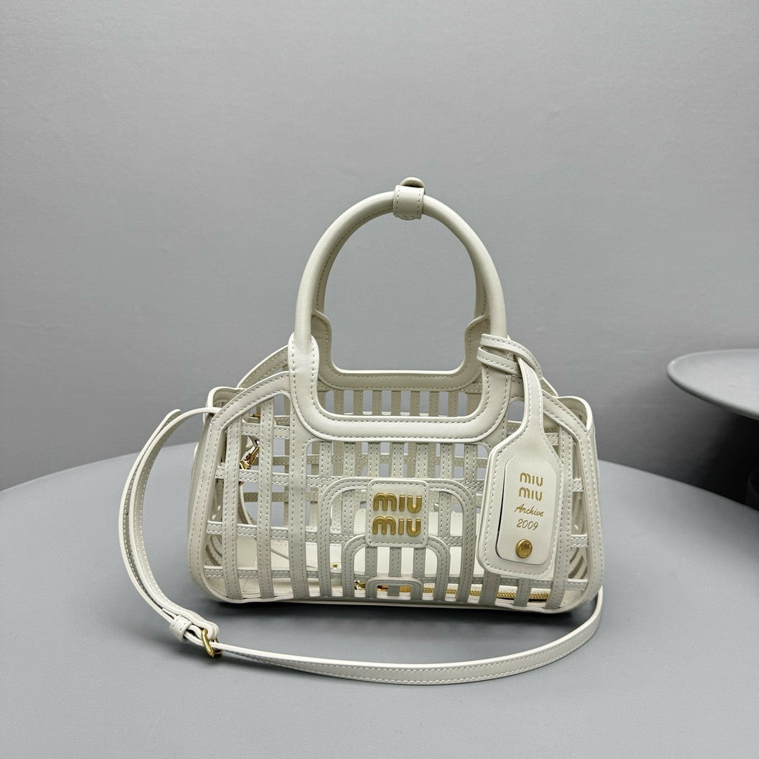Bags- Miu M Leather Basket Bag Elegant Everyday Designer Handbag