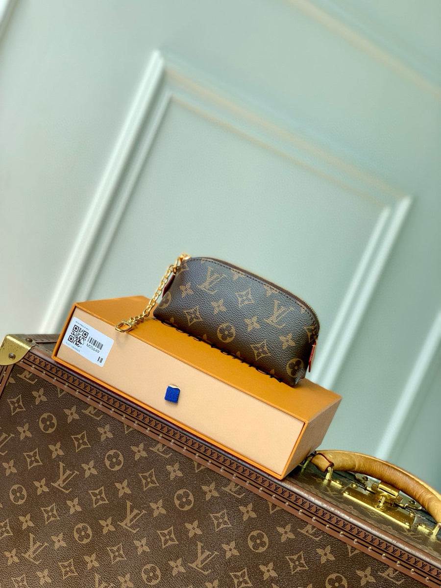 Velouxe Bags?  Velouxe Lou Lipstick Pouch Luxury Designer Leather Handbag