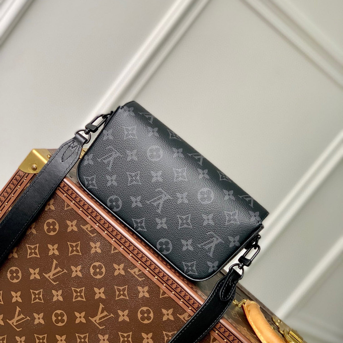 Louis Vuitton Wallets- Louis Vuitton Lou Montsouris Wearable Wallet Premium Leather Designer Wallet
