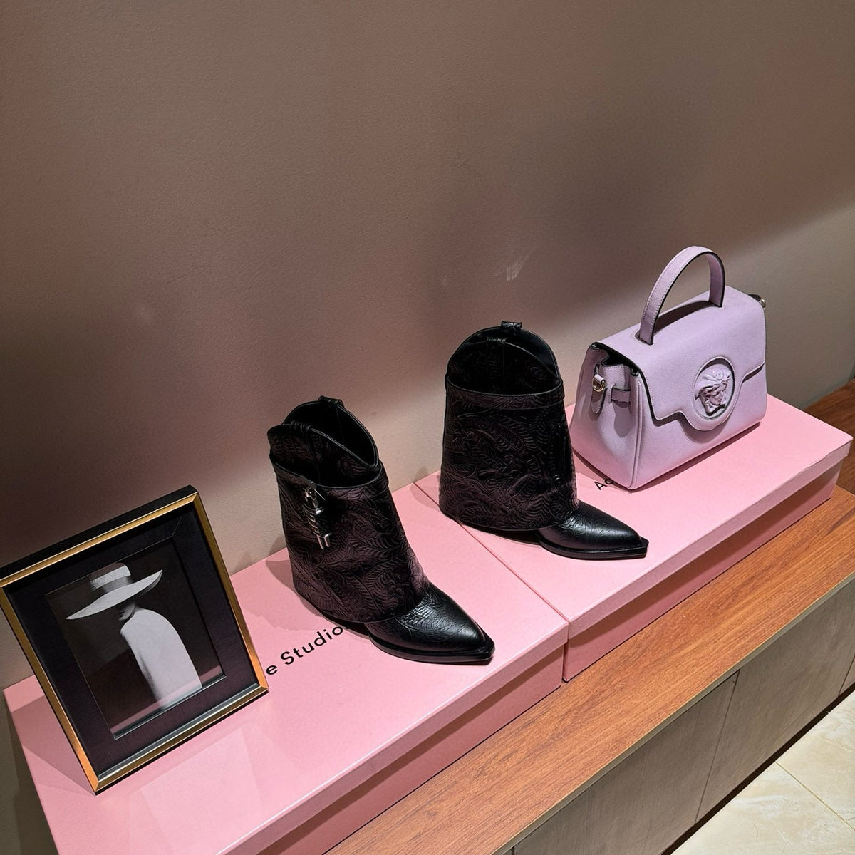 Shoes- Gvc Boots Comfortable Everyday Designer Shoes