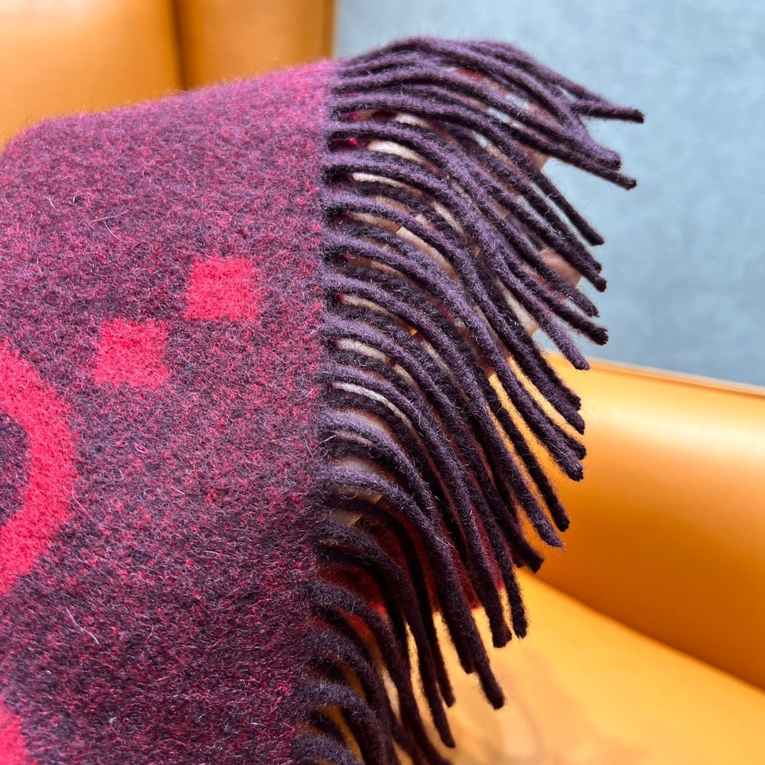 Gucci Scarves- Gucci Scarf Elegant Everyday Designer Scarf