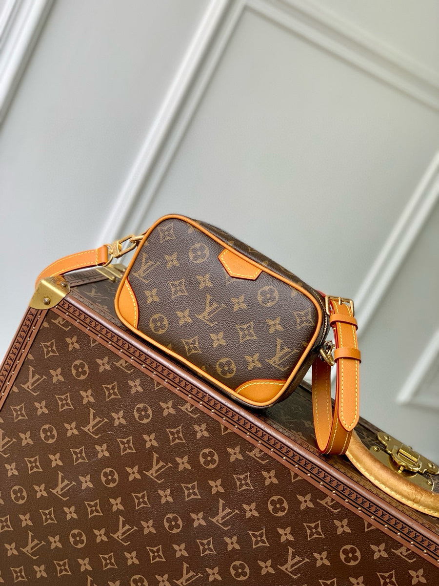 Louis Vuitton Wallets- Louis Vuitton Lou Trocadero Wearable Wallet Elegant Everyday Leather Wallet