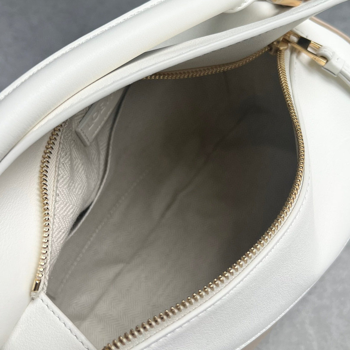 Bags- Loew Small Puzzle Edge Bag Elegant Everyday Designer Handbag