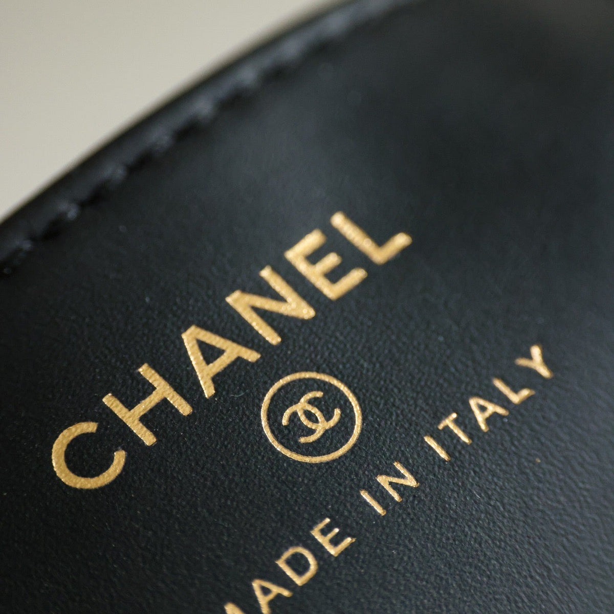 Chanel 23K Hobo Bag detail shot – authentic designer craftsmanship