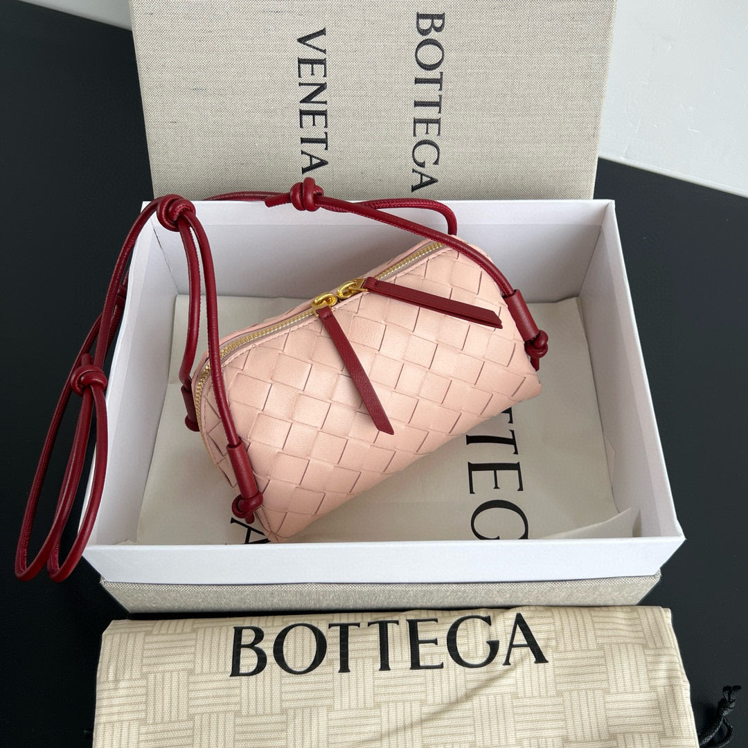 Bottega Veneta Concert Pouch – luxury designer bag at Velouxe