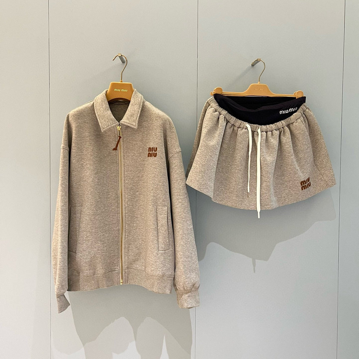 Hoodies- Miu M Zip Hoodie Premium Designer Casual Hoodie