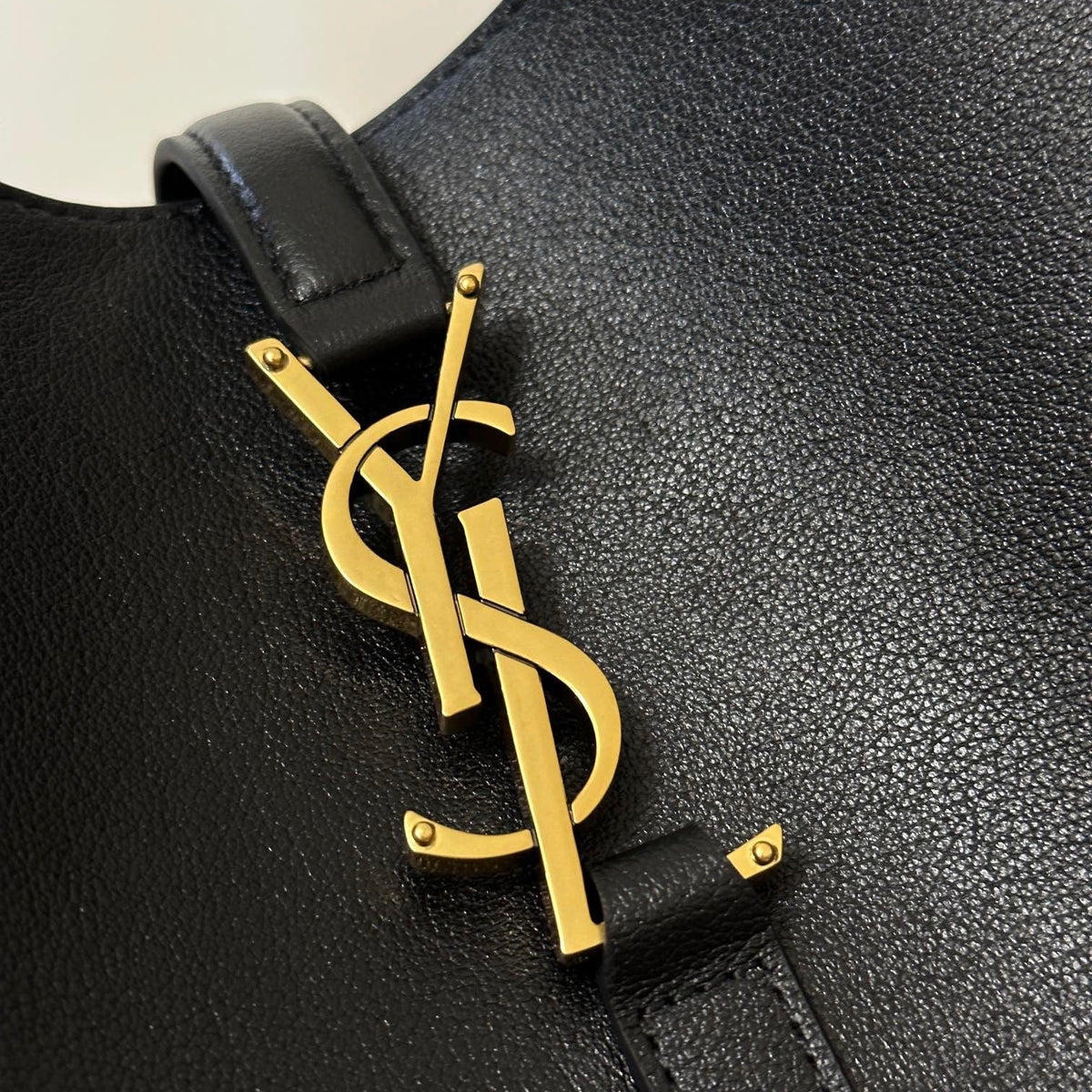 Saint Laurent Bags- Saint Laurent Le 5 À 7 Supple Large Bag Elegant Everyday Designer Handbag