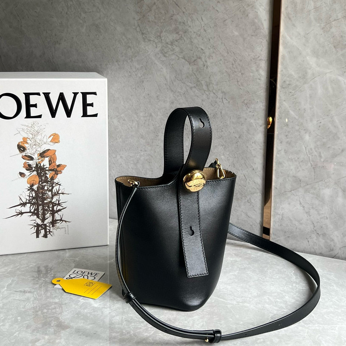 Bags- Loew Mini Pebble Bucket Bag Elegant Everyday Designer Handbag