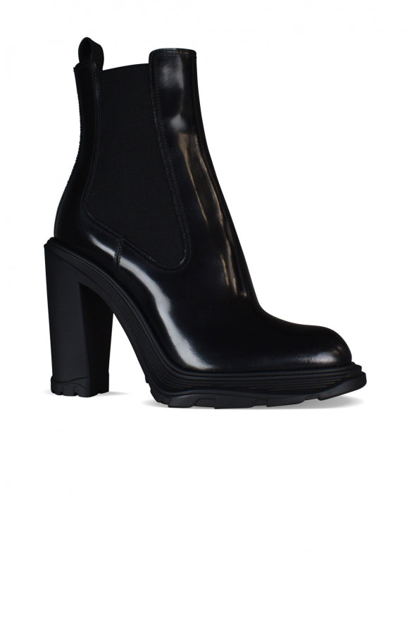 Alexander McQueen Shoes? Alexander Mcqueen Women Tread Chelsea Boots Luxury Lifestyle Designer Footwear