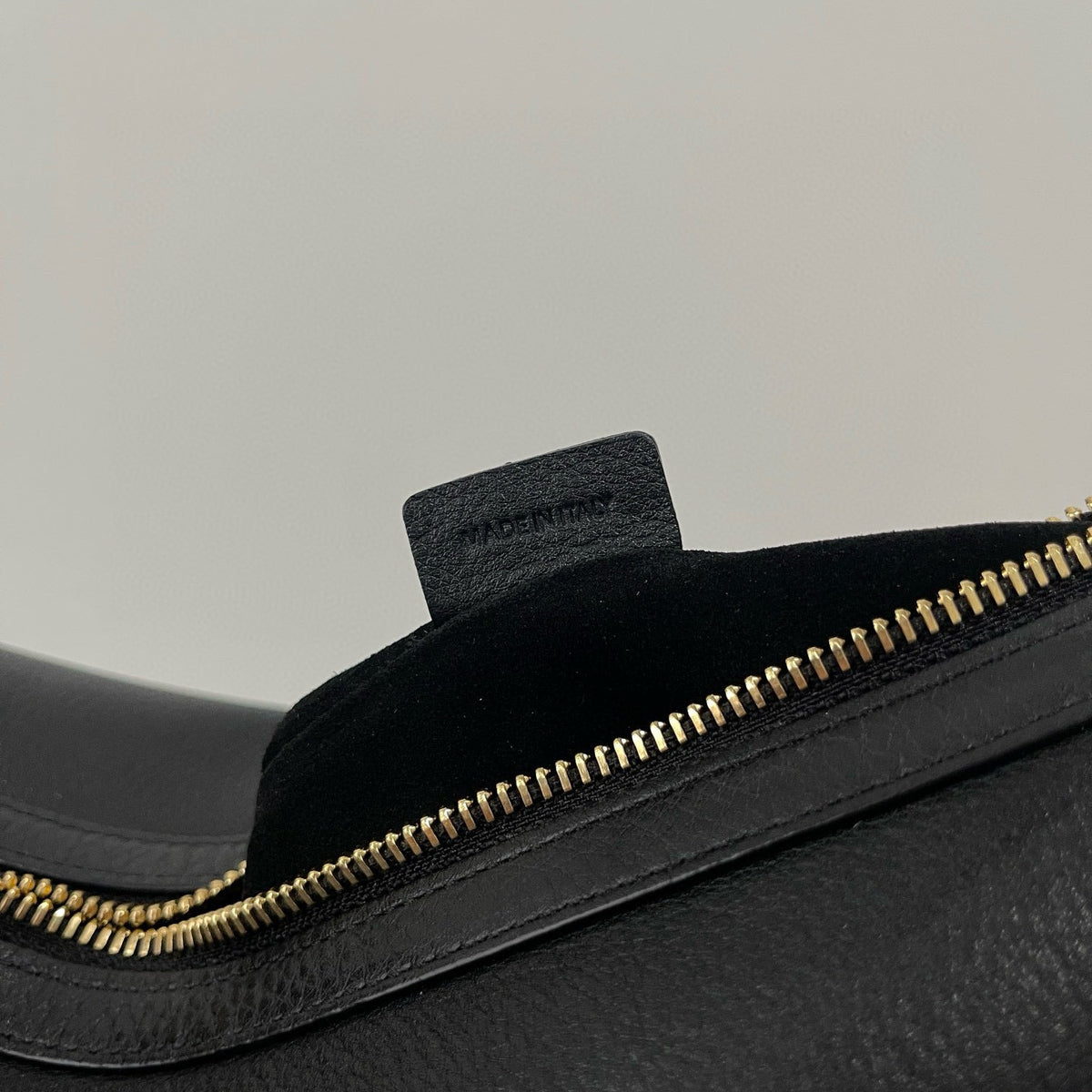 Bags- Cel Medium Heloise Bag Elegant Everyday Designer Handbag