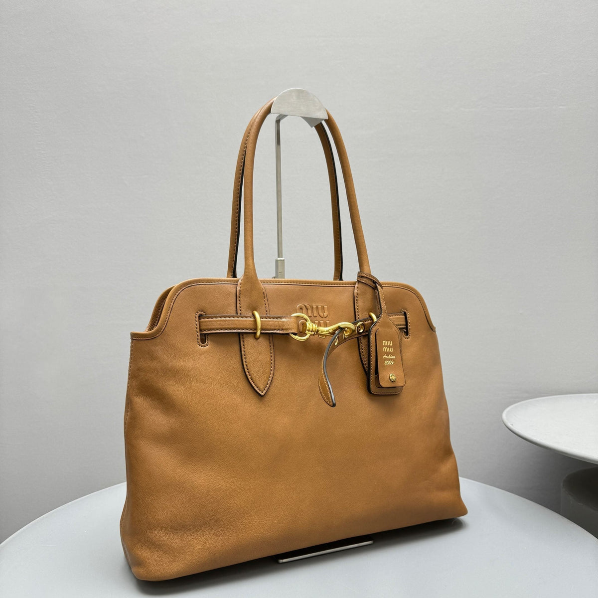 Bags- Miu M Aventure Nappa Leather Bag Elegant Everyday Designer Handbag