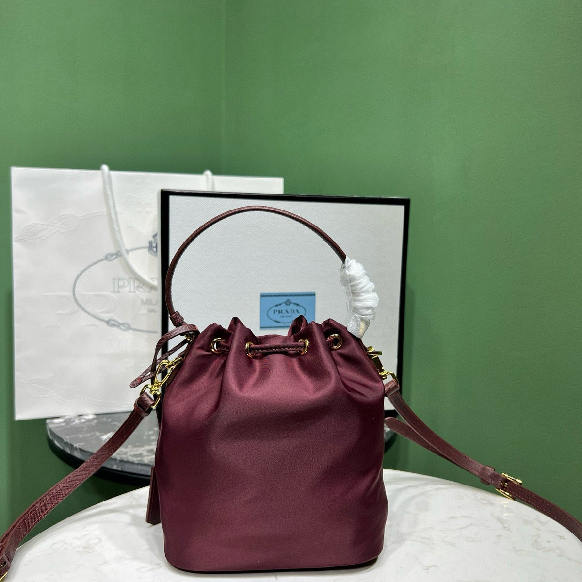 Wallets? Pd Re-edition 1978 Bucket Bag Elegant Everyday Leather Wallet