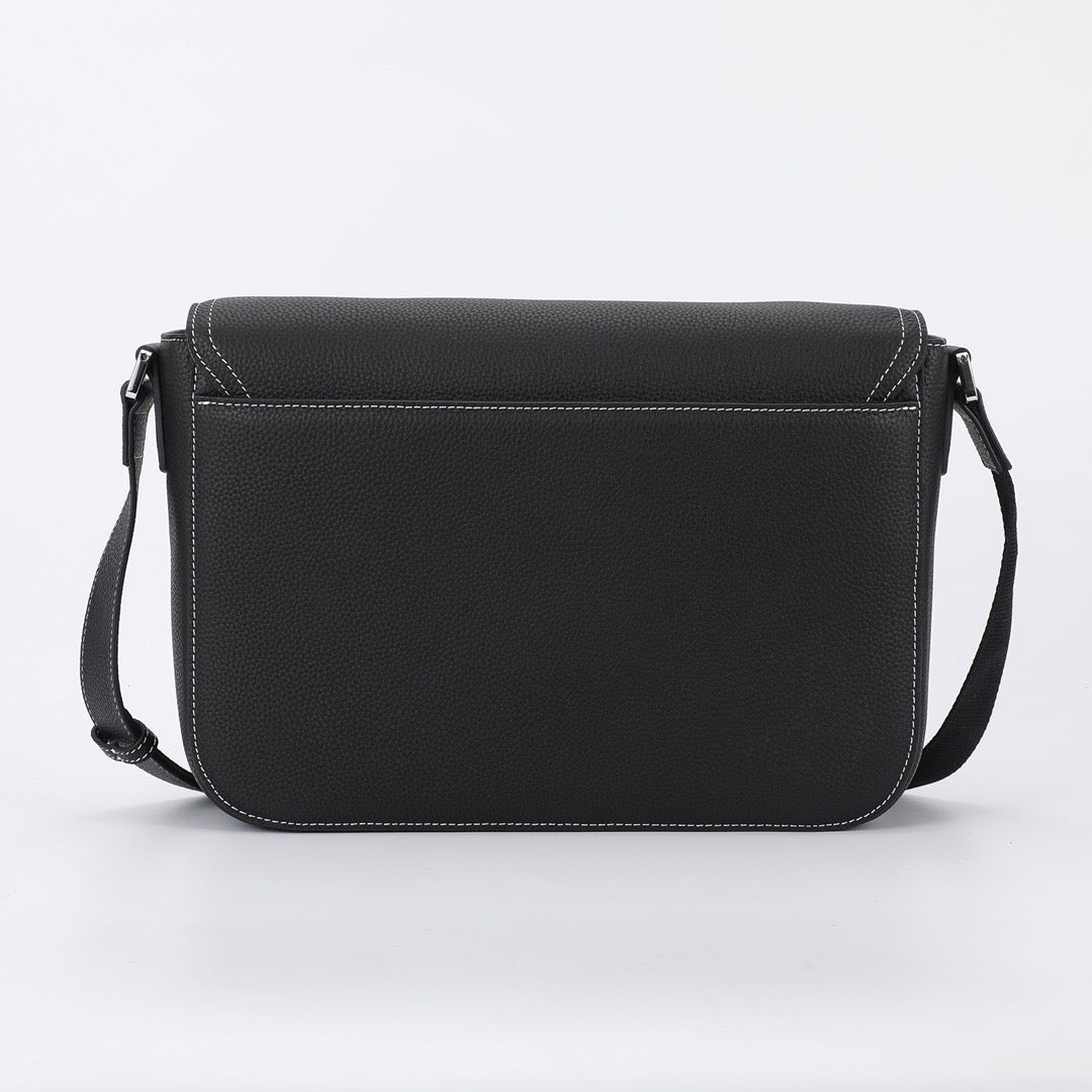 Dior Bags- Dior Saddle Messenger Bag Elegant Everyday Designer Handbag