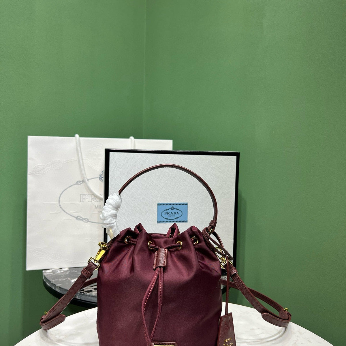 Wallets? Pd Re-edition 1978 Bucket Bag Elegant Everyday Leather Wallet