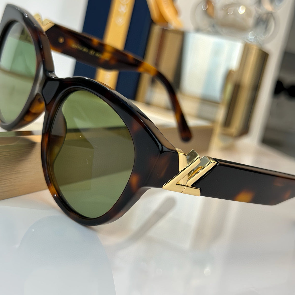 Louis Vuitton Sunglasses- Louis Vuitton Lou Sunglasses Premium Fashion Designer Sunglasses