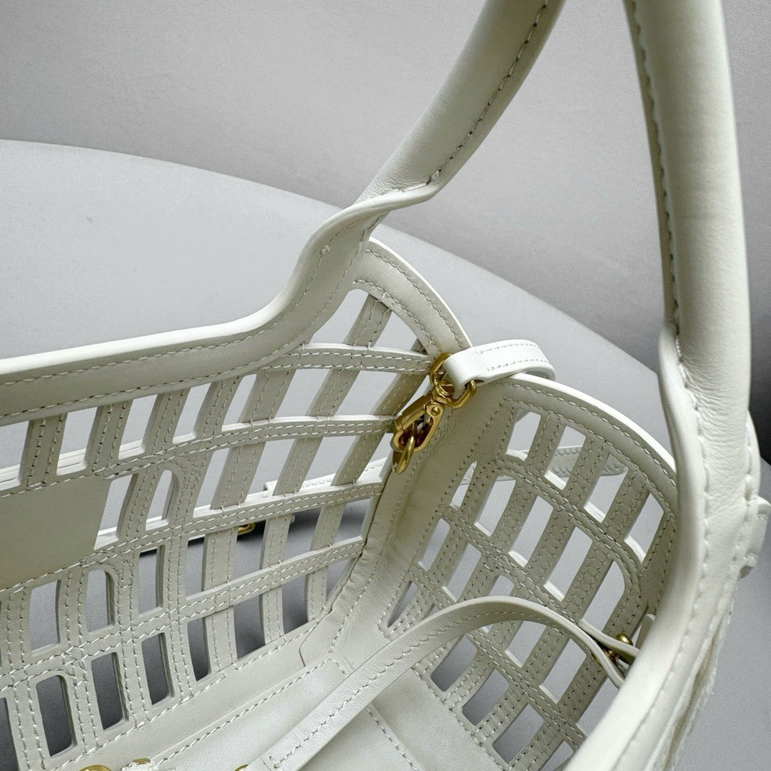 Bags- Miu M Leather Basket Bag Elegant Everyday Designer Handbag