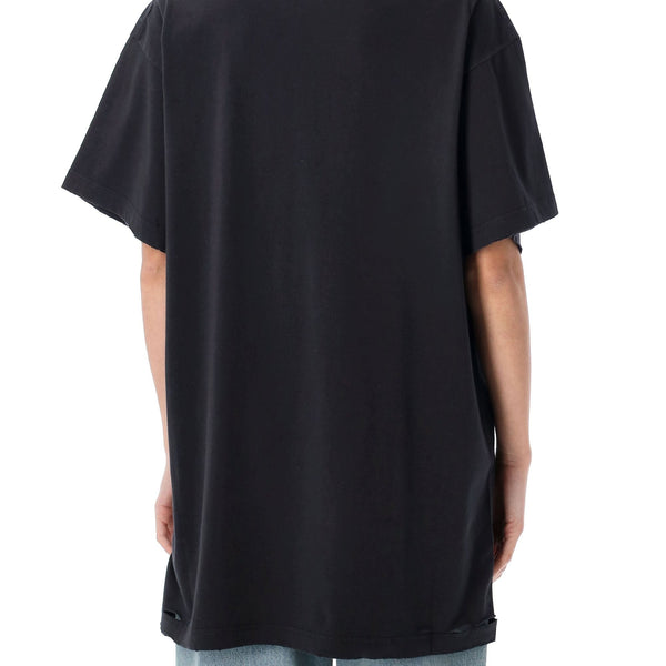 Balenciaga premium t-shirts & polos detail and craftsmanship close-up
