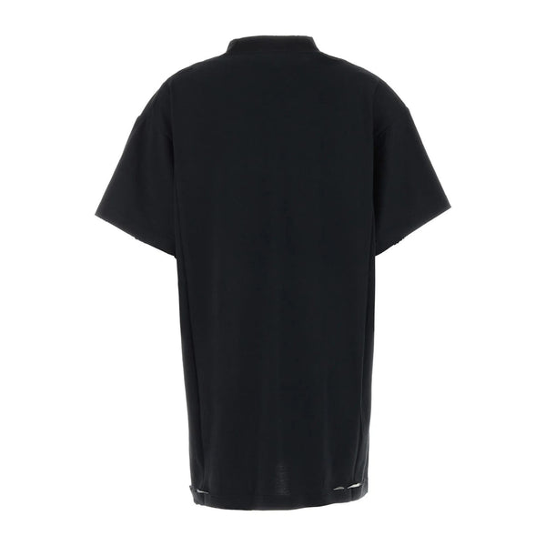 Balenciaga premium t-shirts & polos detail and craftsmanship close-up
