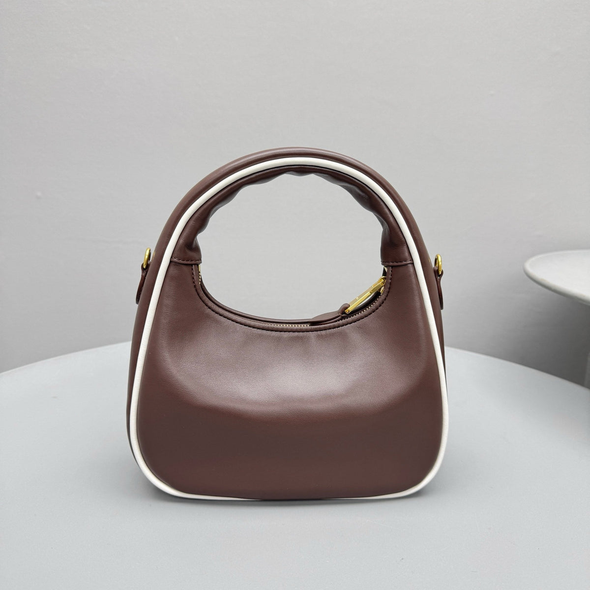 Bags- Miu M Wander Bag Elegant Everyday Designer Handbag
