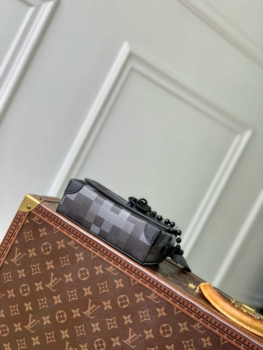 Louis Vuitton Wallets- Louis Vuitton Lou Steamer Wearable Wallet Compact Luxury Card Wallet