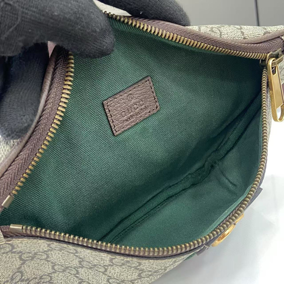 Front view of Gucci Ophidia Small Belt Bag premium belt bag