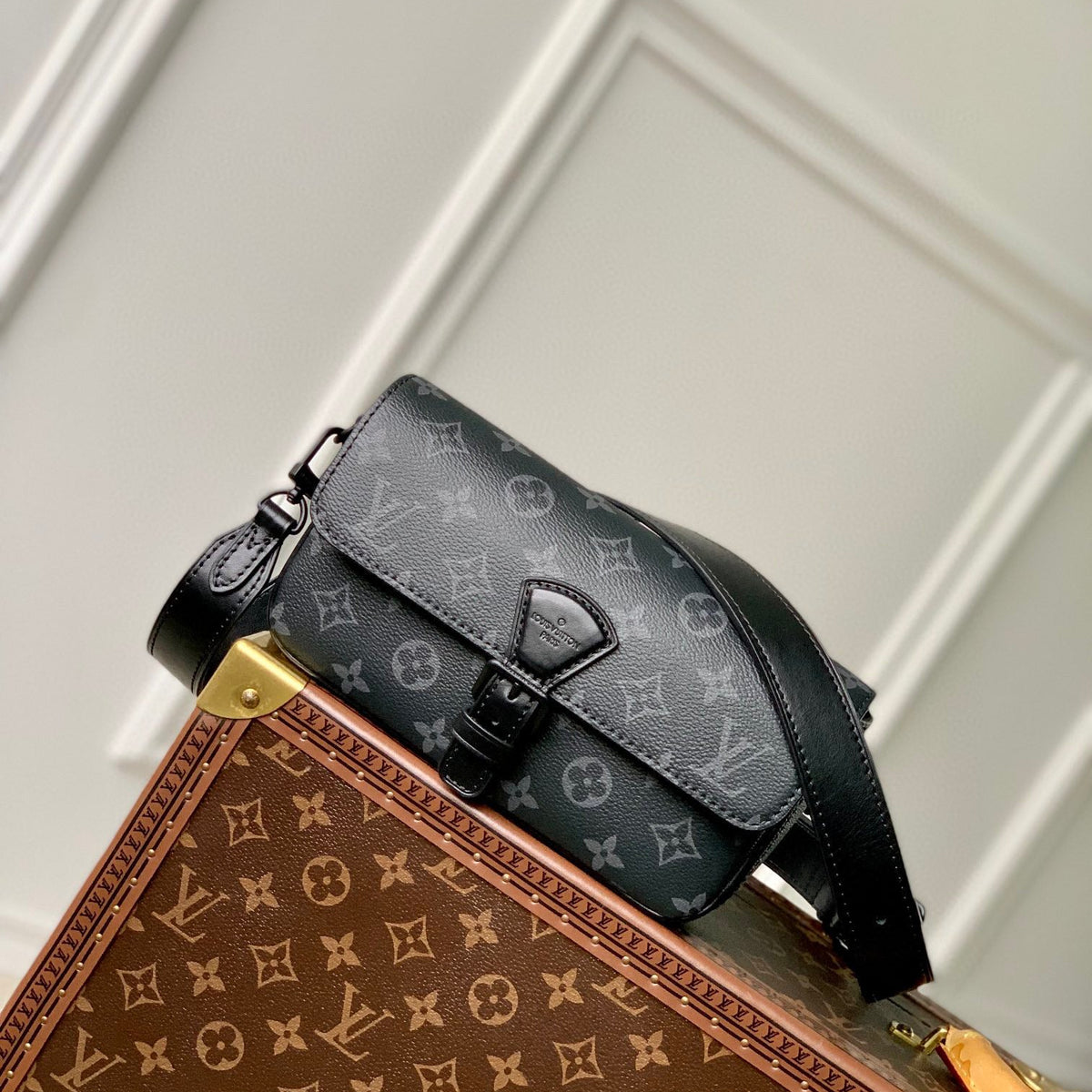 Louis Vuitton Wallets- Louis Vuitton Lou Montsouris Wearable Wallet Premium Leather Designer Wallet