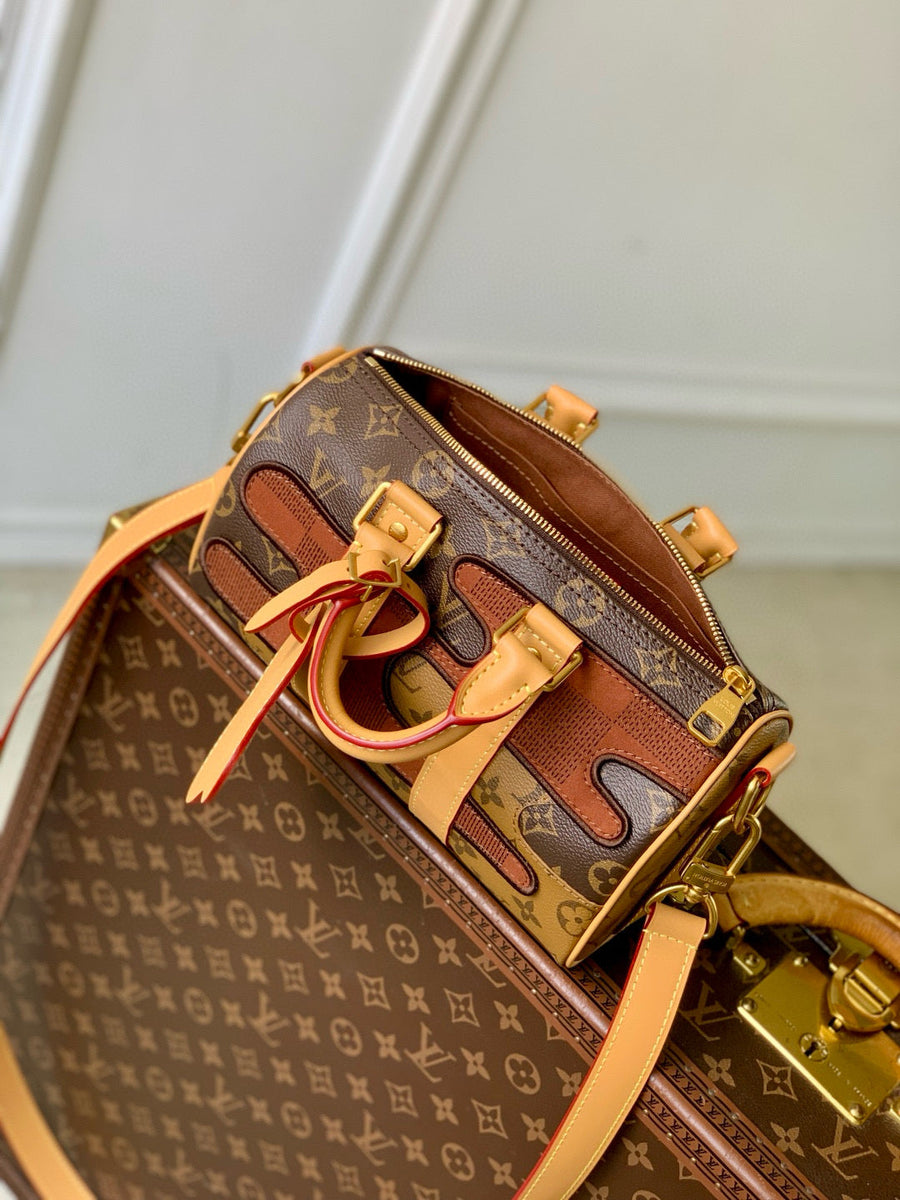 Velouxe Bags?  Velouxe Lou Keepall 25 Bag Premium Designer Shoulder Bag