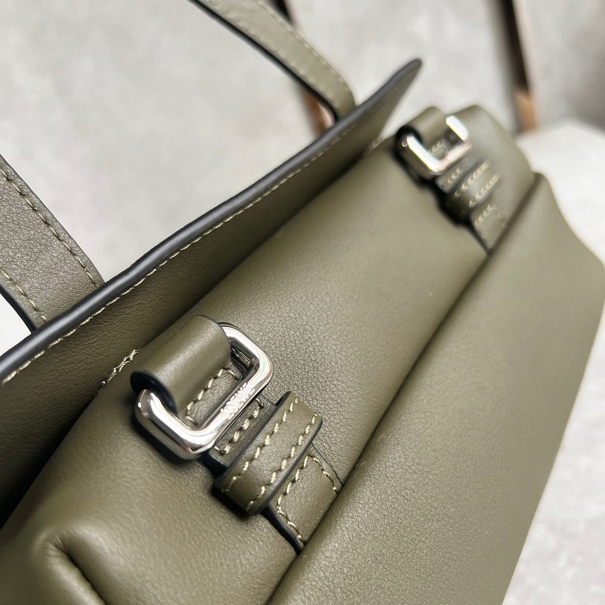 Bags- Loew XS Military Messenger Bag Elegant Everyday Designer Handbag
