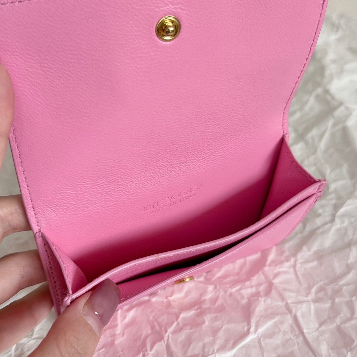 Bottega Veneta Wallet Nd – luxury designer bag at Velouxe