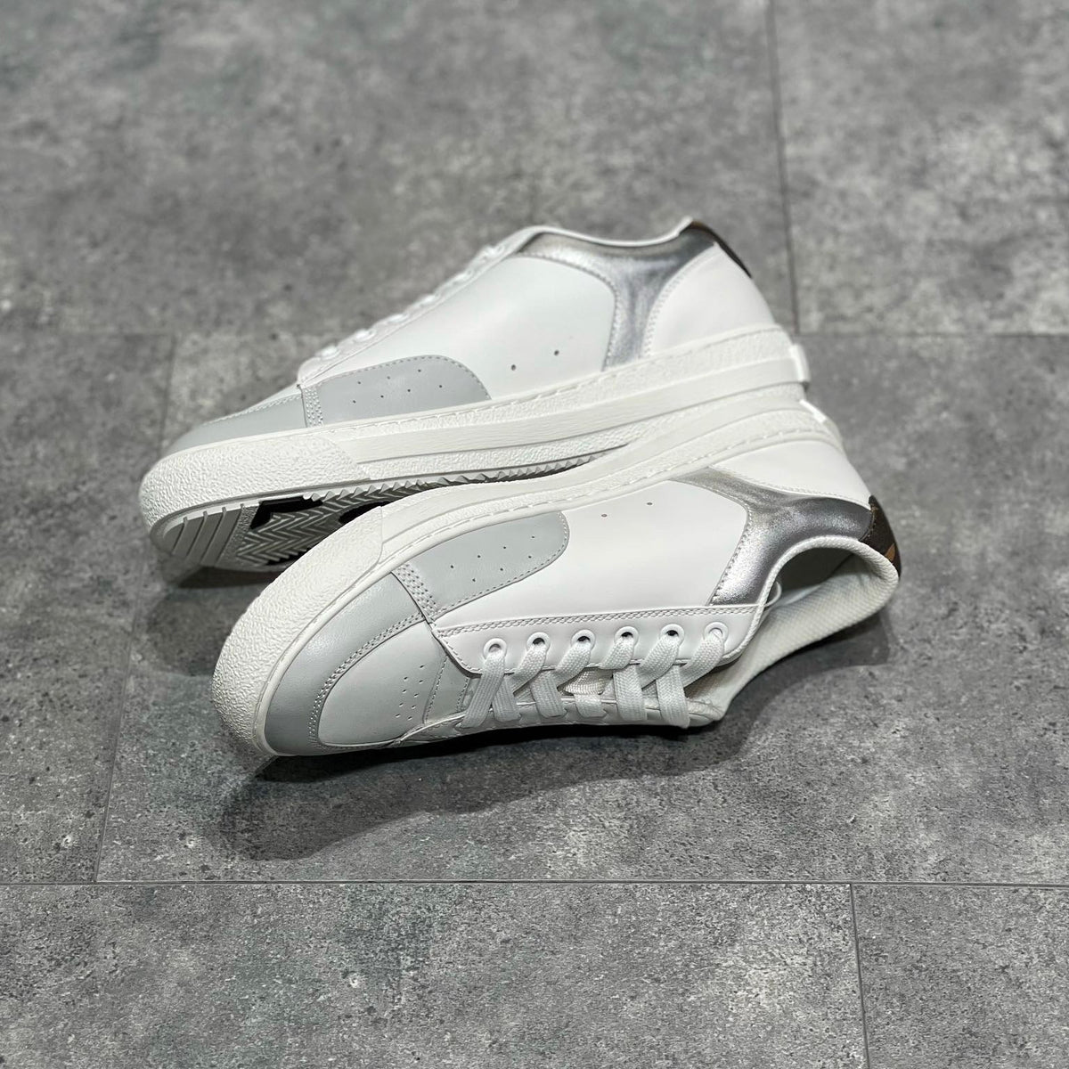 Louis Vuitton Shoes- Louis Vuitton Lou Trainers Luxury Lifestyle Designer Footwear