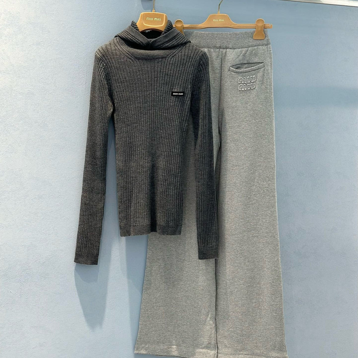 Hoodies- Miu M Sweatshirt Premium Designer Casual Hoodie