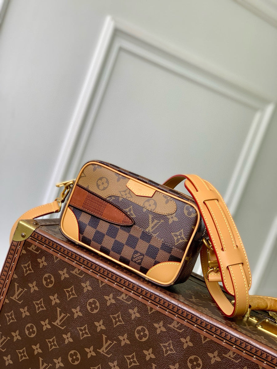 Velouxe Wallets?  Velouxe Lou Trocadero Wearable Wallet Elegant Everyday Leather Wallet