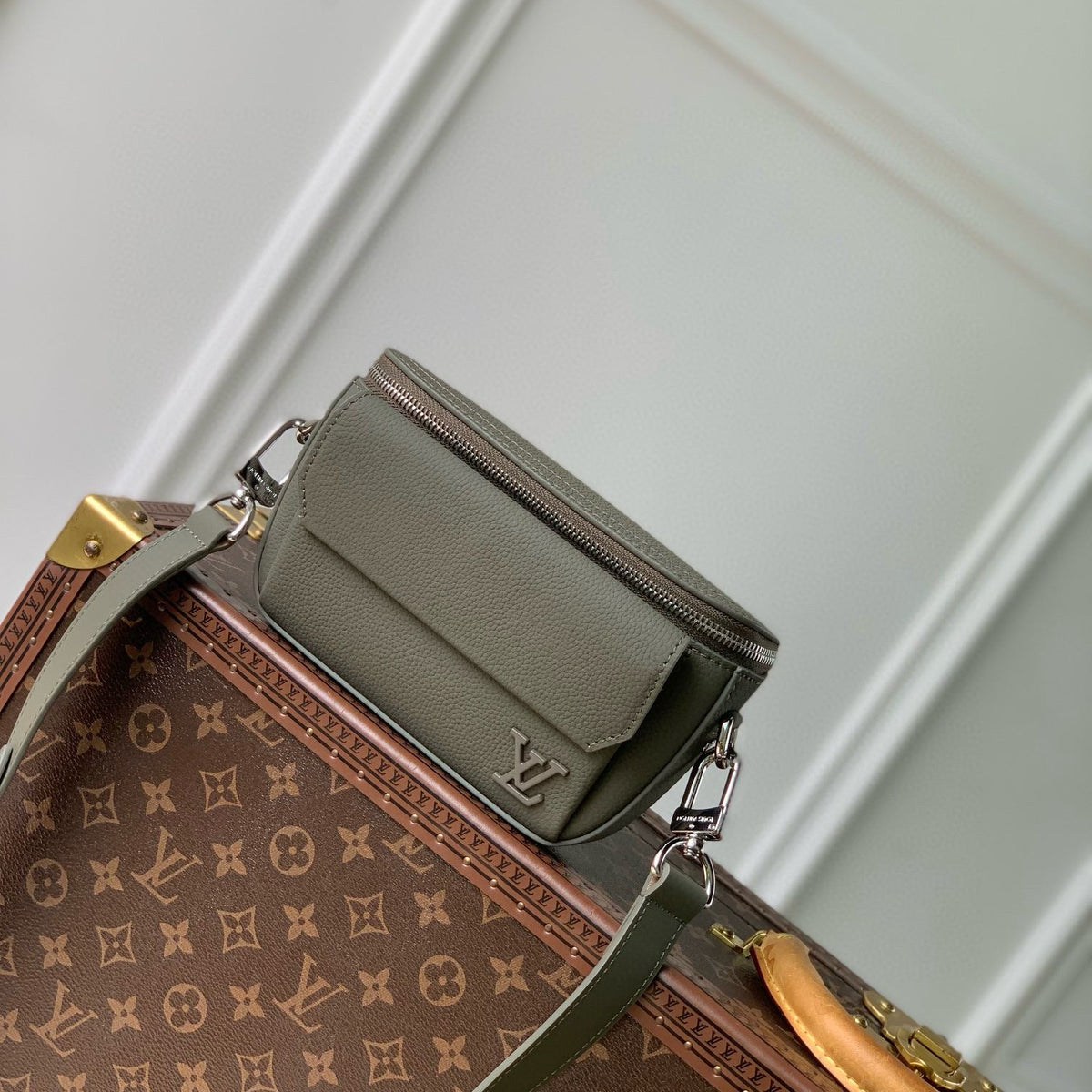 Louis Vuitton Wallets- Louis Vuitton Lou Pilot Wearable Wallet Premium Leather Designer Wallet