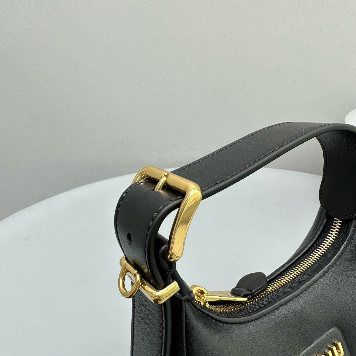 Bags- Miu M Leather Hobo Bag Elegant Everyday Designer Handbag