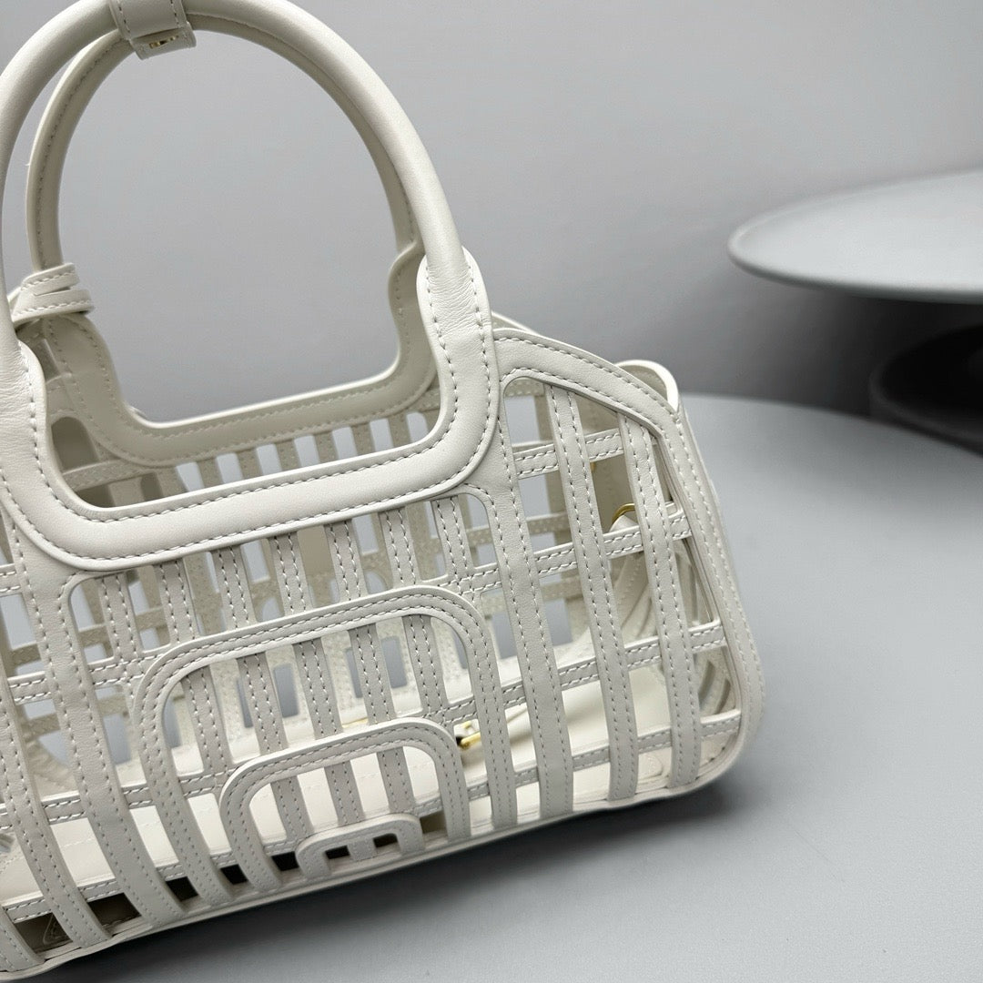 Bags- Miu M Leather Basket Bag Elegant Everyday Designer Handbag
