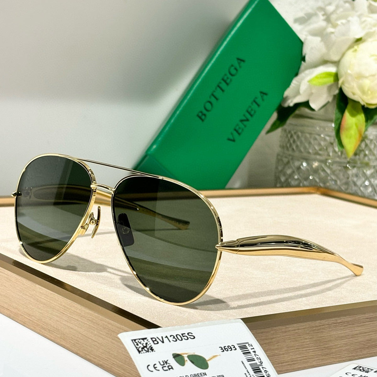 Front view of Bottega Veneta Sunglasses premium piece