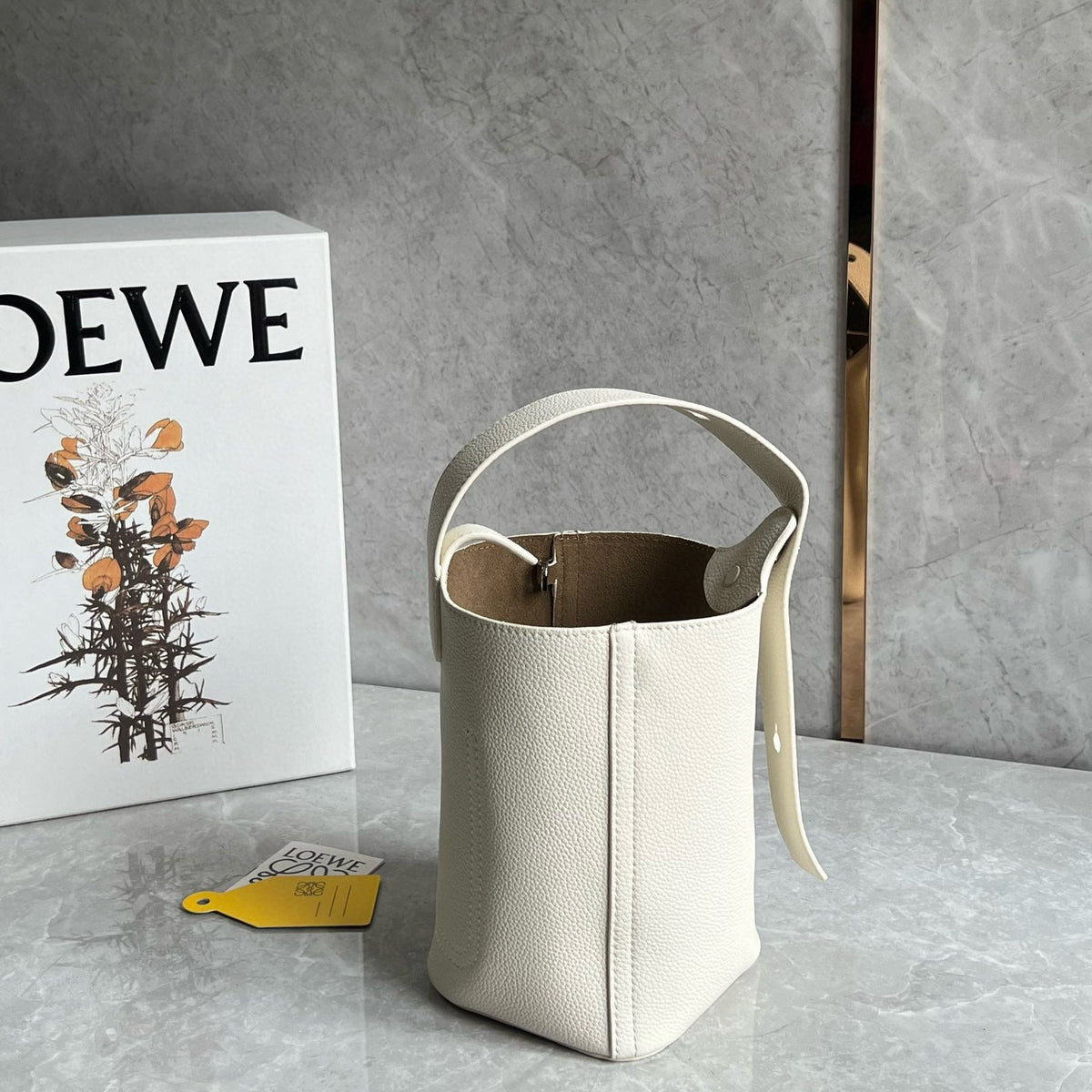 Bags- Loew Mini Pebble Bucket Bag Elegant Everyday Designer Handbag
