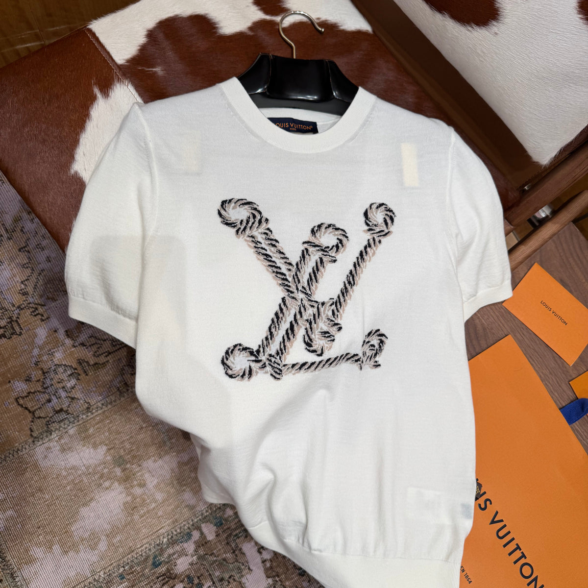 Louis Vuitton T-Shirts- Louis Vuitton Lou T-shirt Premium Designer Cotton T-Shirt