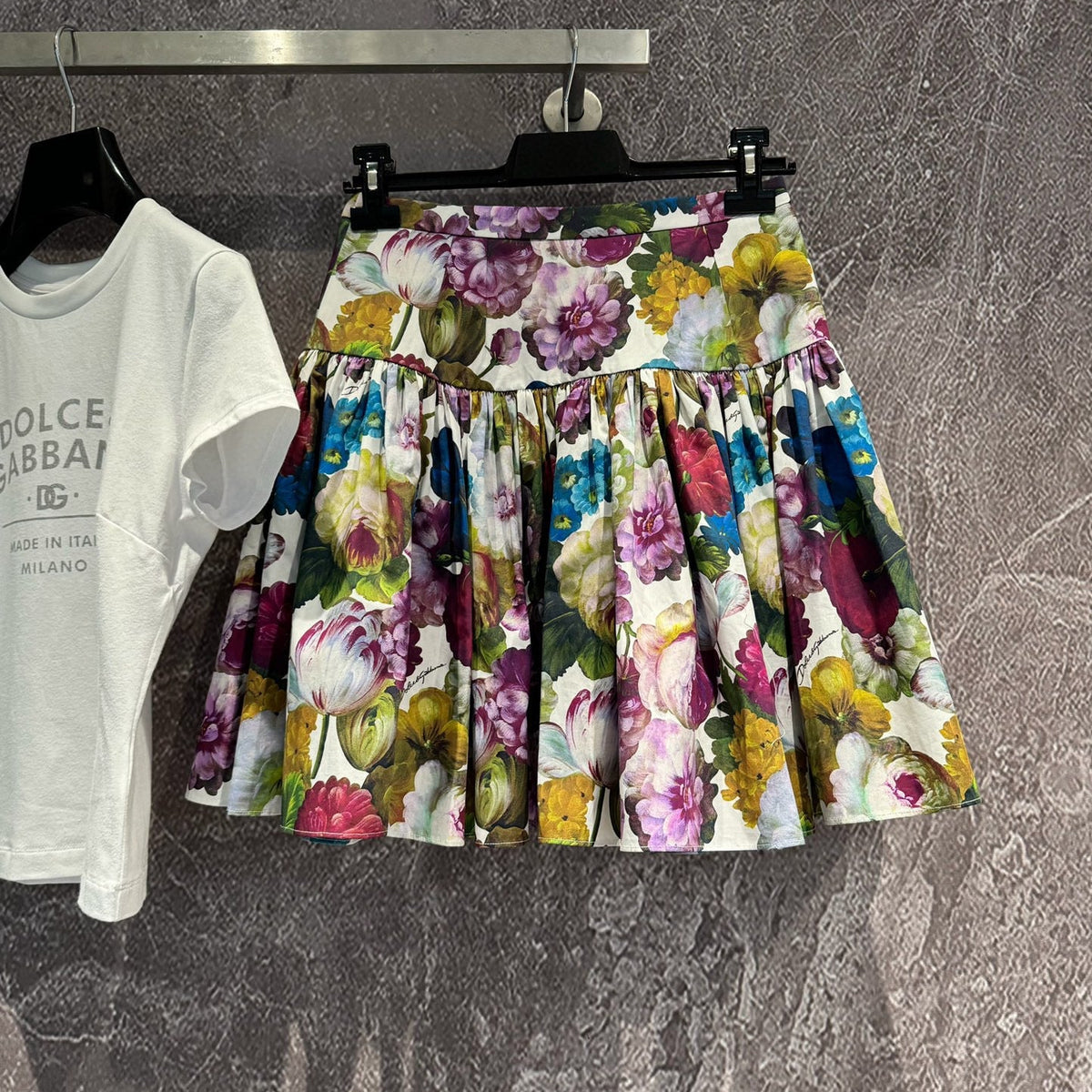 Skirts- D&g Skirt Elegant Designer Casual Skirt