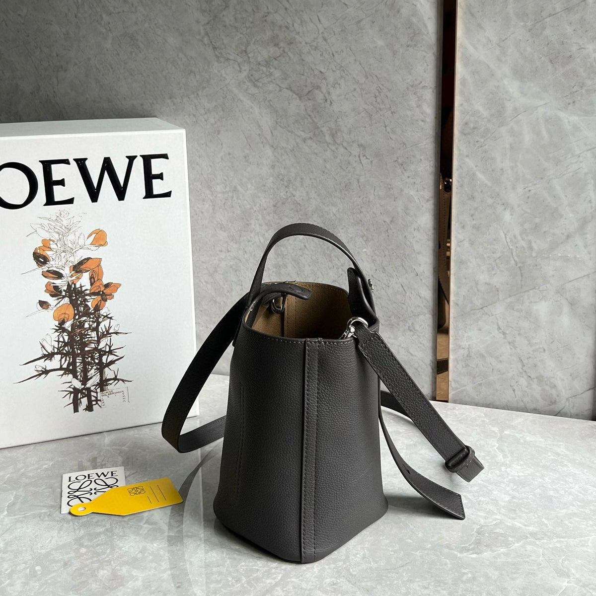Bags- Loew Mini Pebble Bucket Bag Luxury Designer Leather Handbag