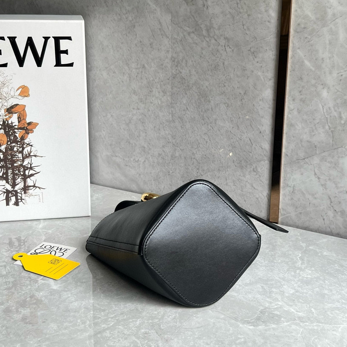 Bags- Loew Mini Pebble Bucket Bag Elegant Everyday Designer Handbag