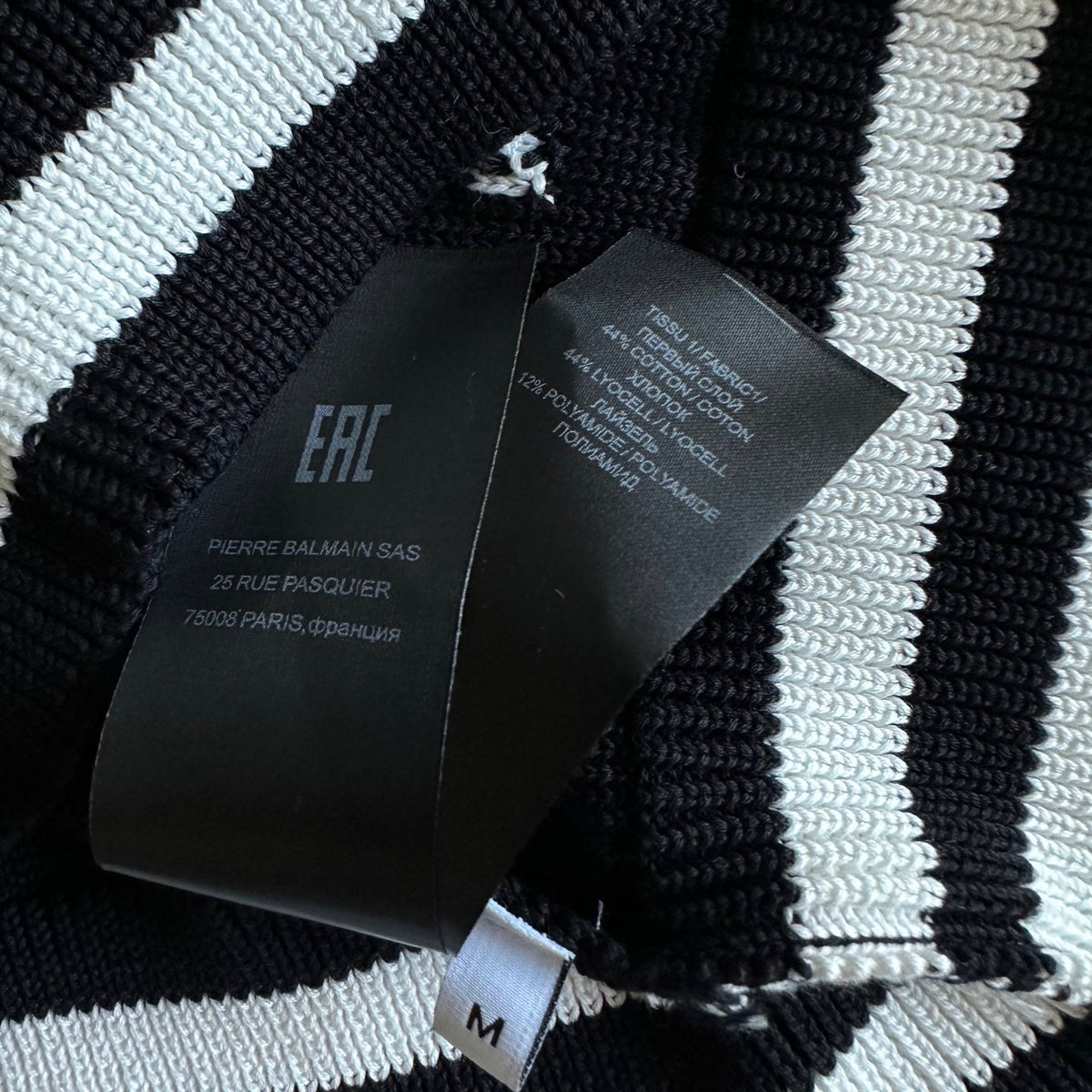 Balmain Cardigan detail shot – authentic designer craftsmanship