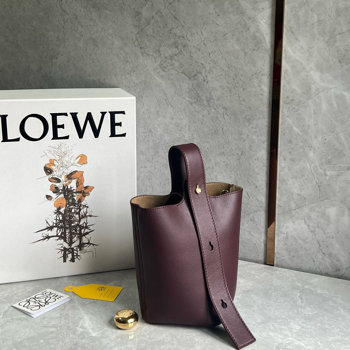 Bags- Loew Mini Pebble Bucket Bag Elegant Everyday Designer Handbag