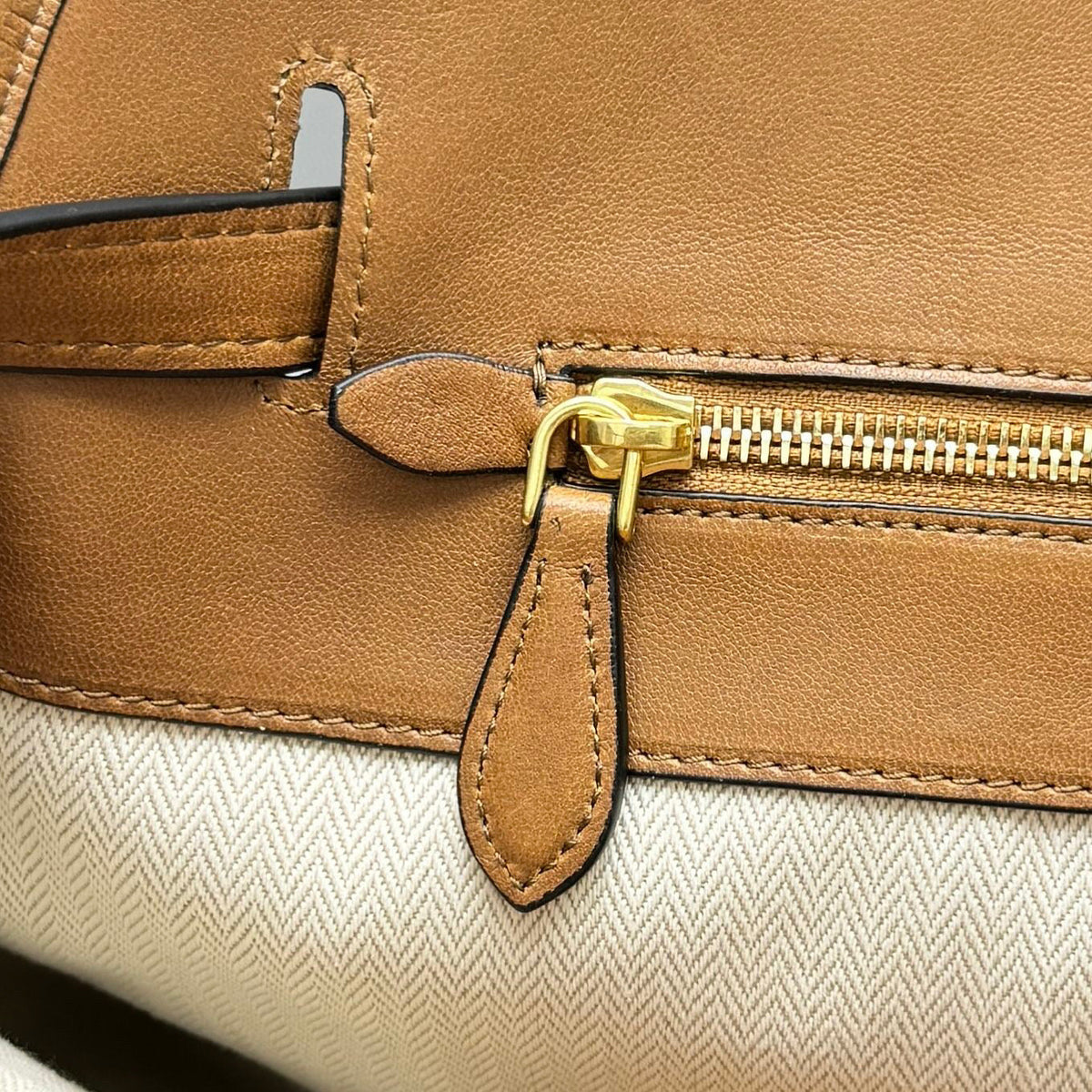 Bags- Miu M Aventure Nappa Leather Bag Elegant Everyday Designer Handbag