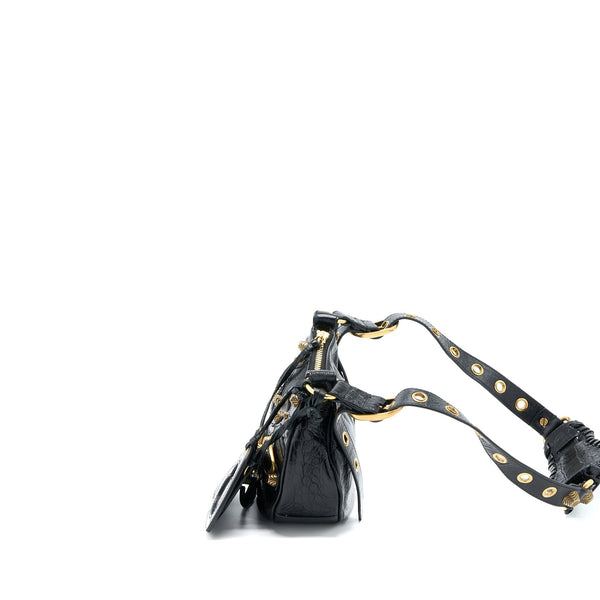 Balenciaga authentic luxury handbag Black calf craftsmanship