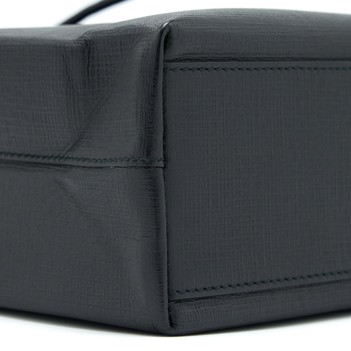 Balenciaga authentic luxury handbag Black calf craftsmanship