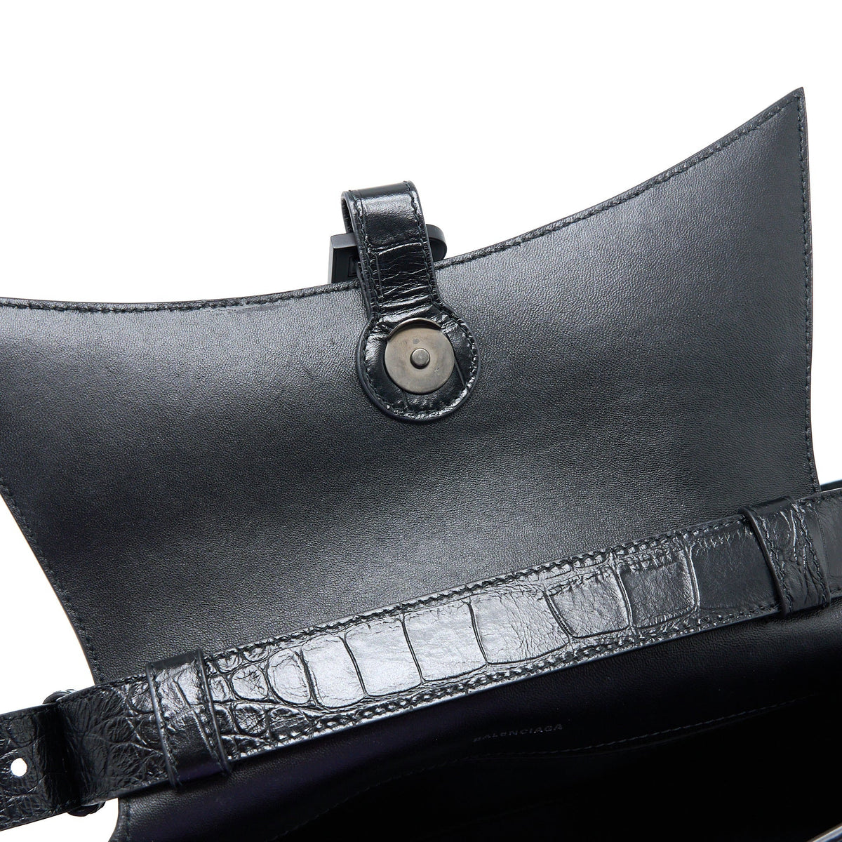 Balenciaga authentic luxury handbag Black leather craftsmanship