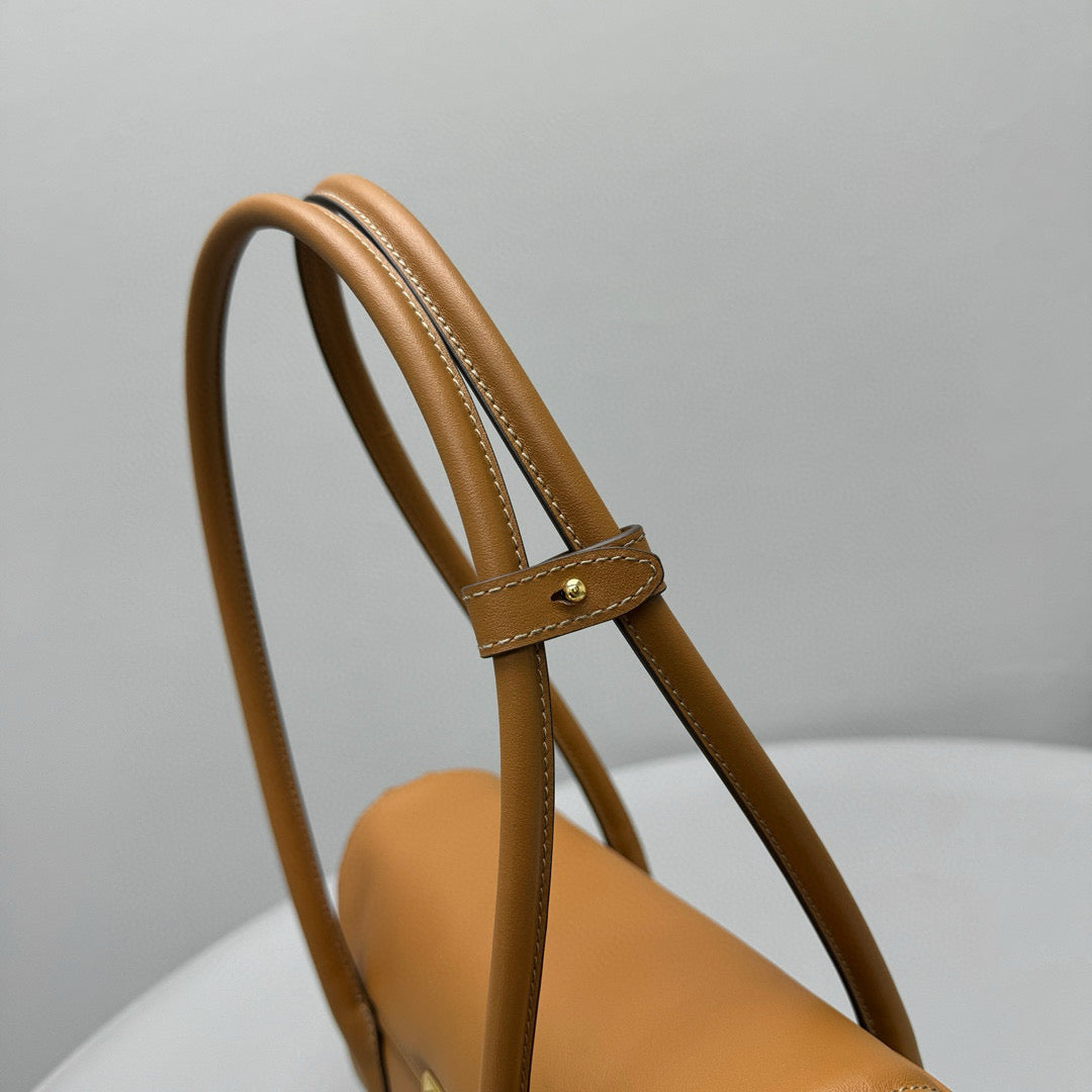 Bags- Miu M Shoulder Bag Elegant Everyday Designer Handbag