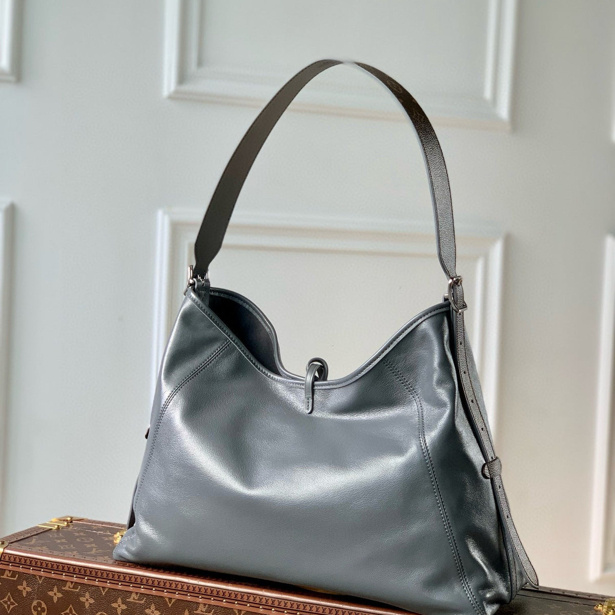 Louis Vuitton Bags- Louis Vuitton Lou Carryall Vibe Mm Bag Luxury Designer Leather Handbag
