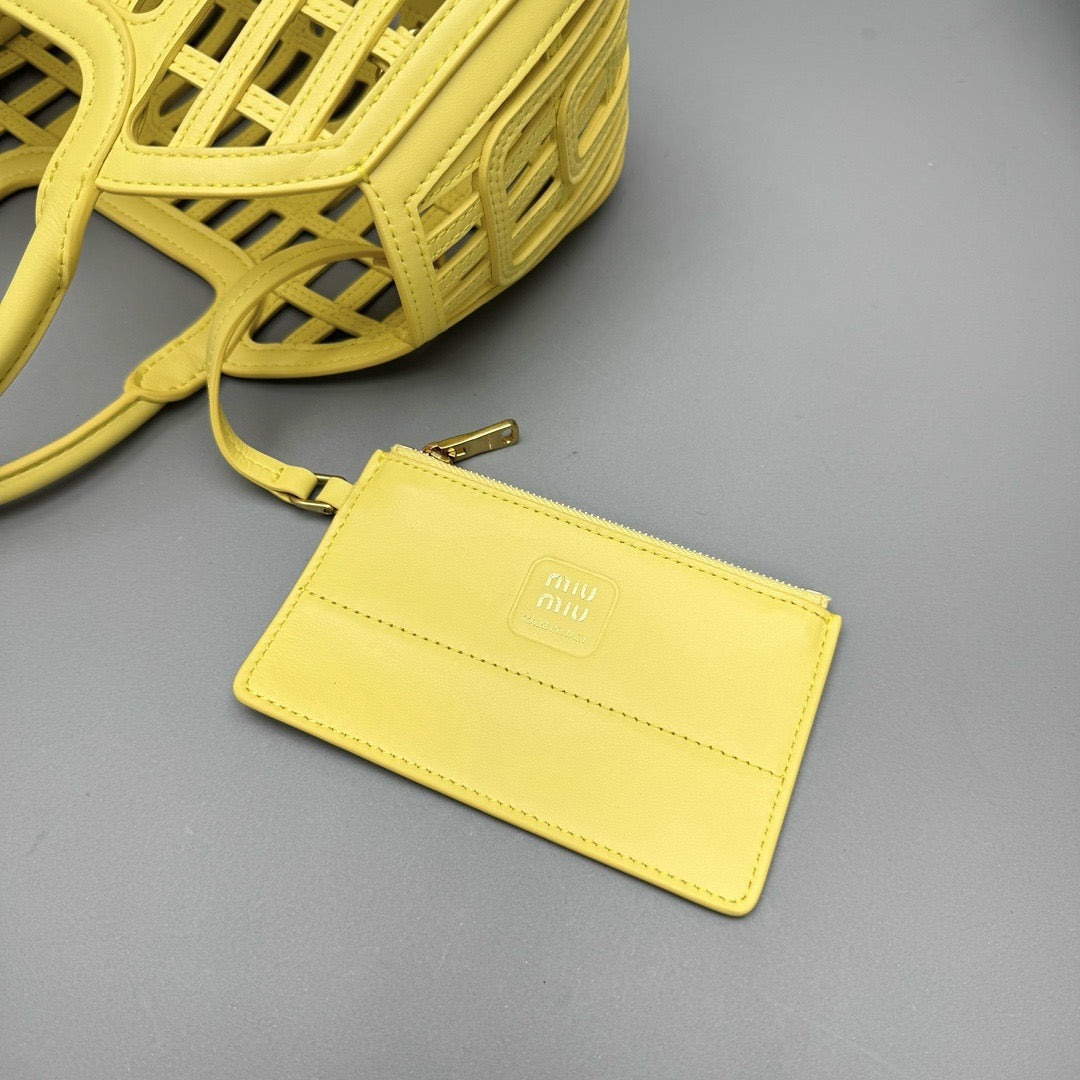 Bags- Miu M Leather Basket Bag Elegant Everyday Designer Handbag
